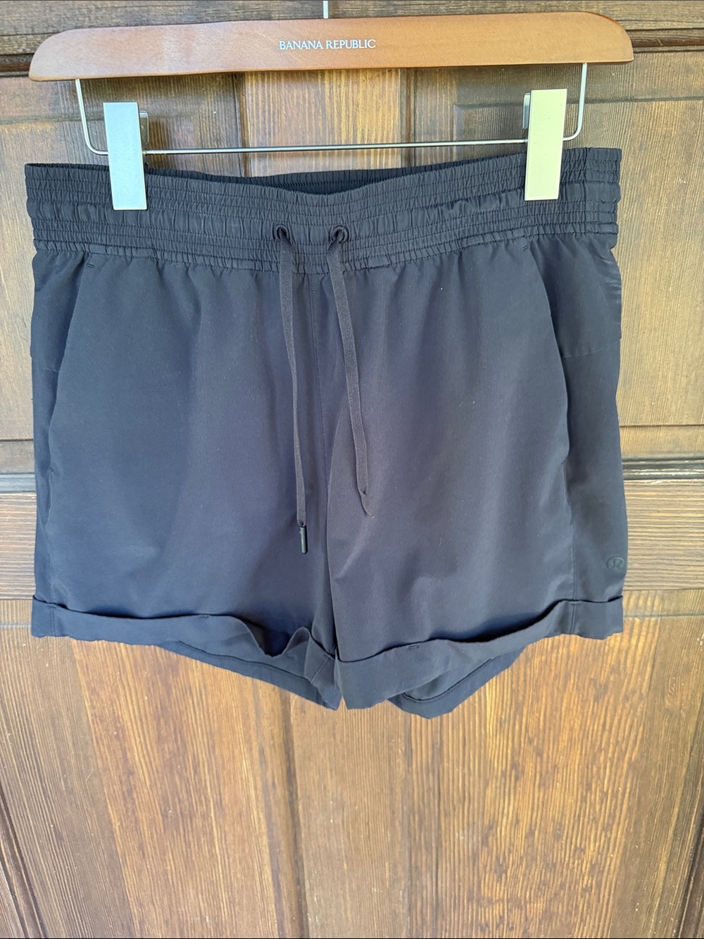 Lululemon women’s Black Athletic Shorts - Classic Active Style